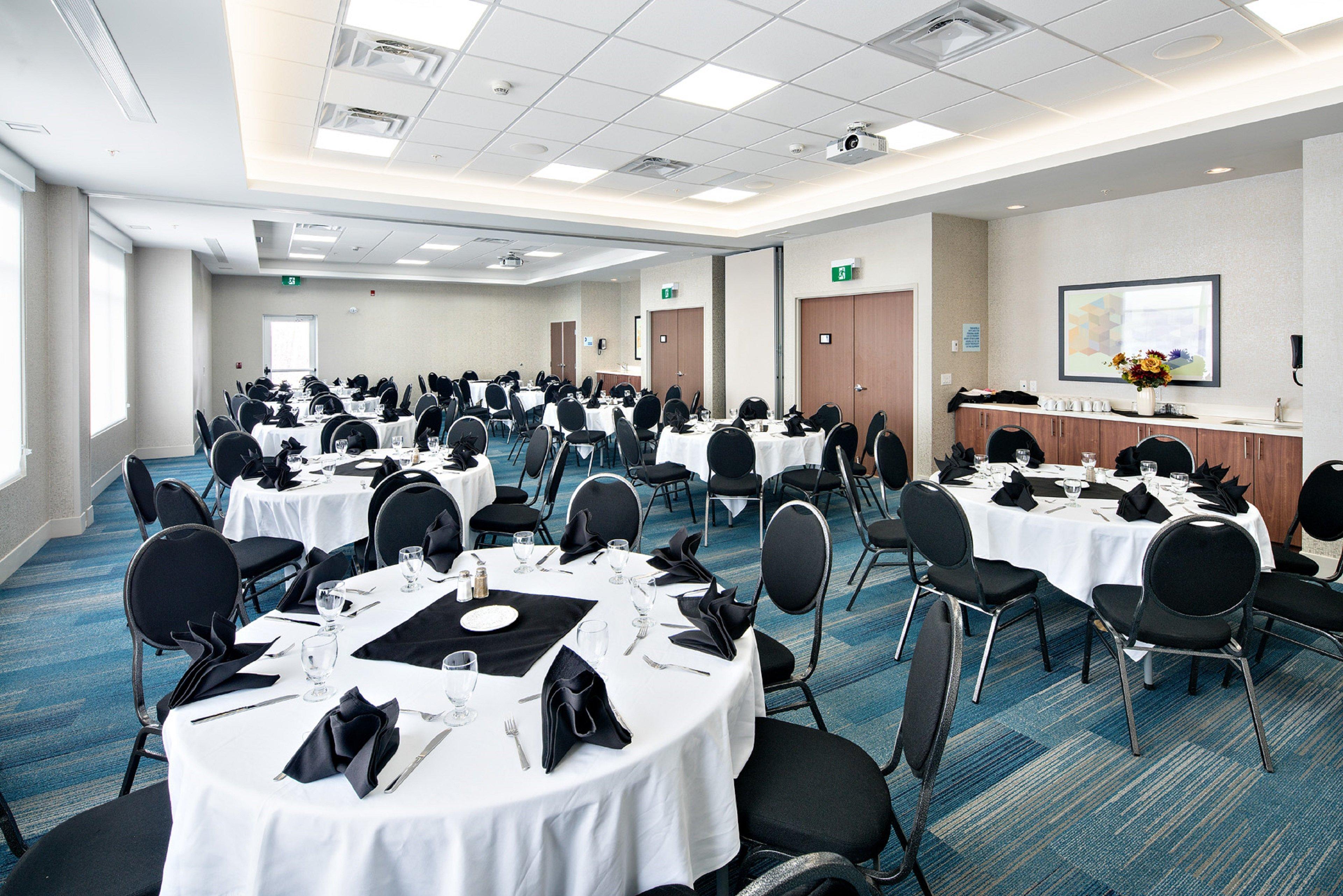 Holiday Inn Express - Red Deer North By Ihg Εξωτερικό φωτογραφία